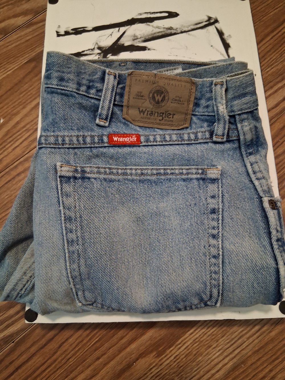 Men's Wrangler Jeans SZ 34x30 Reg Straight Fit Stonewash Thrashed Grungecore